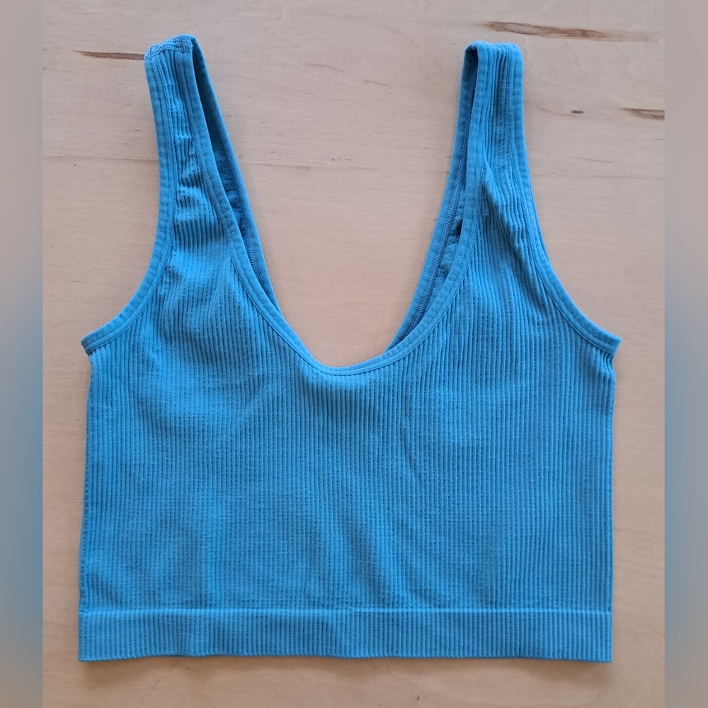 Colsie Ribbed Athletic Tank - Picture 4 of 4